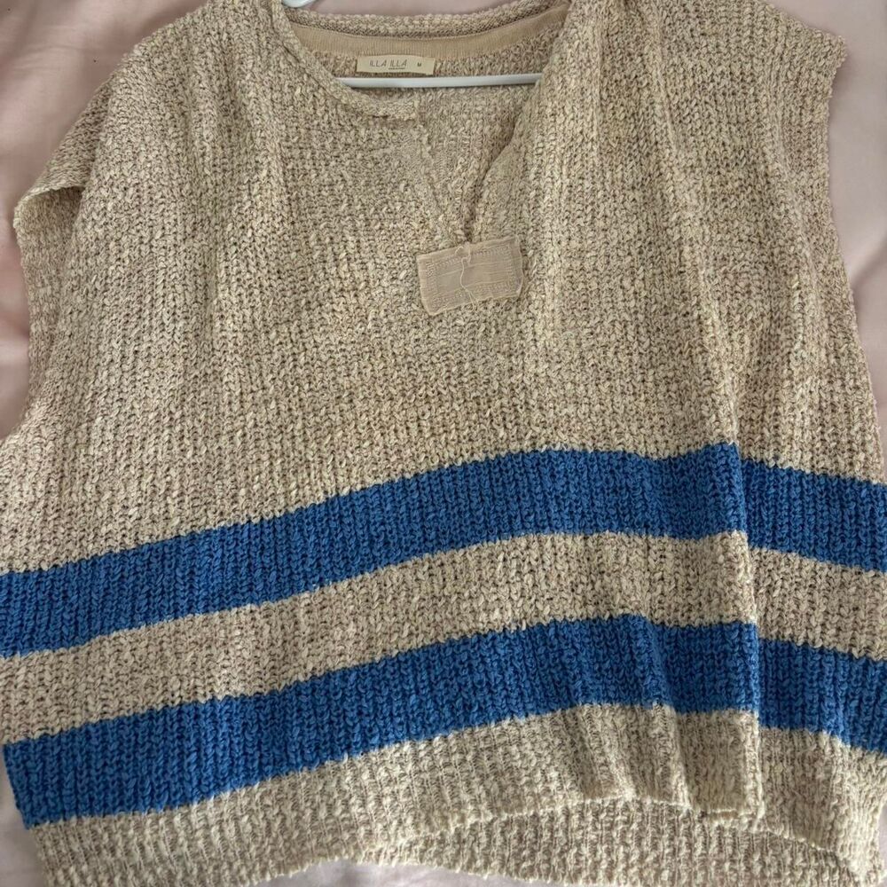 BOUTIQUE Knit Blue Cream Medium Striped Knit Women's Vest Fall